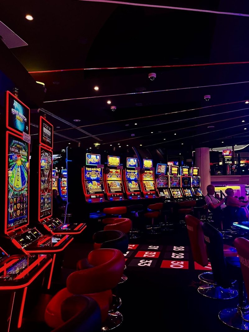 Spincastle - When Jamie Tries a New Slot, He Finds More Than Wins